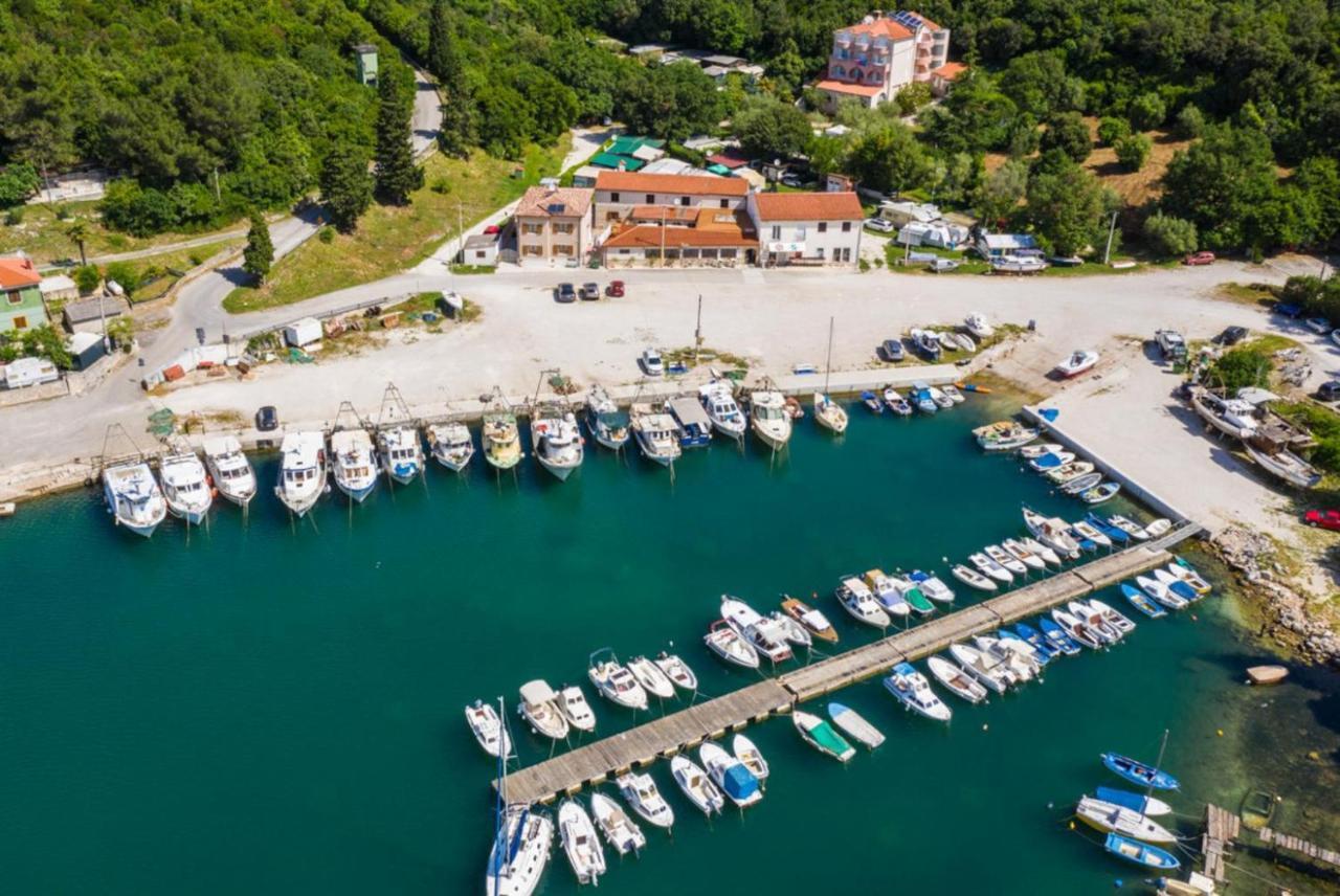 Villa Крница Екстер'єр фото